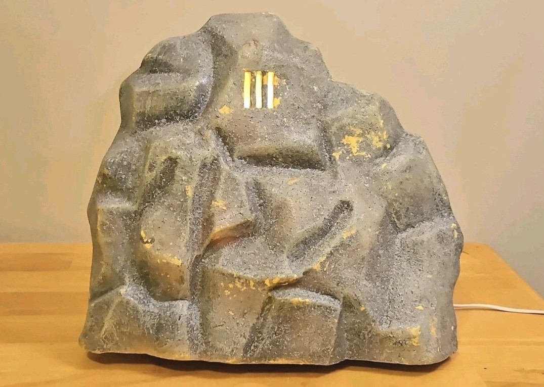 Vintage 2003 Blowmold Jakks Pacific Lighted Indoor Outdoor Halloween Rock Face