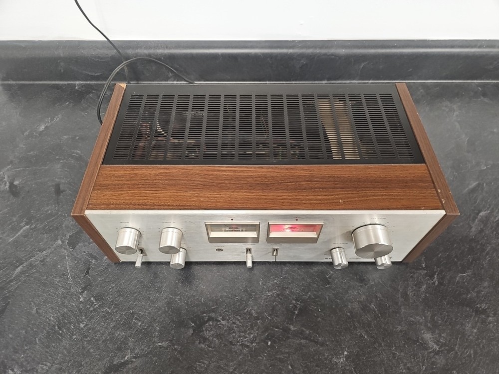 Pioneer SA-6700 Stereo Amplifier Powers Up Untested