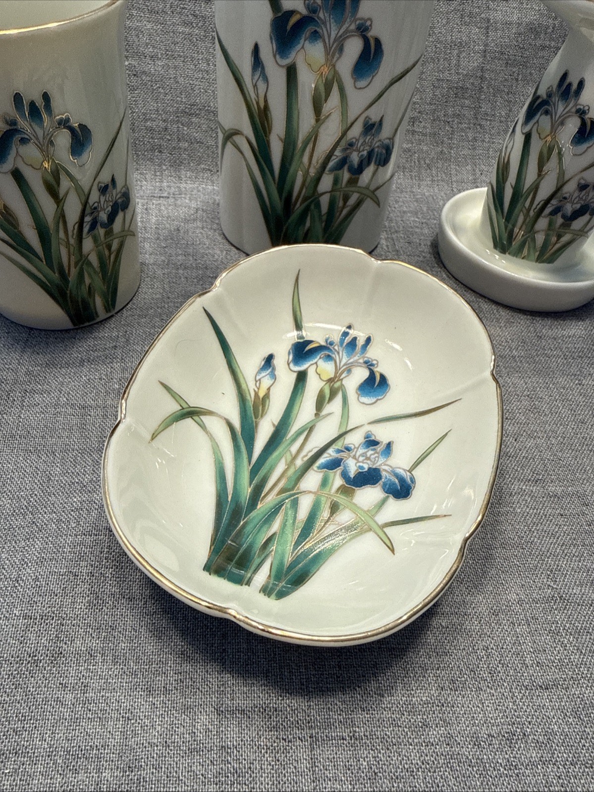 Shibata Porcelain Set Blue Iris Cup Toothbrush Soap Pump Dish EUC