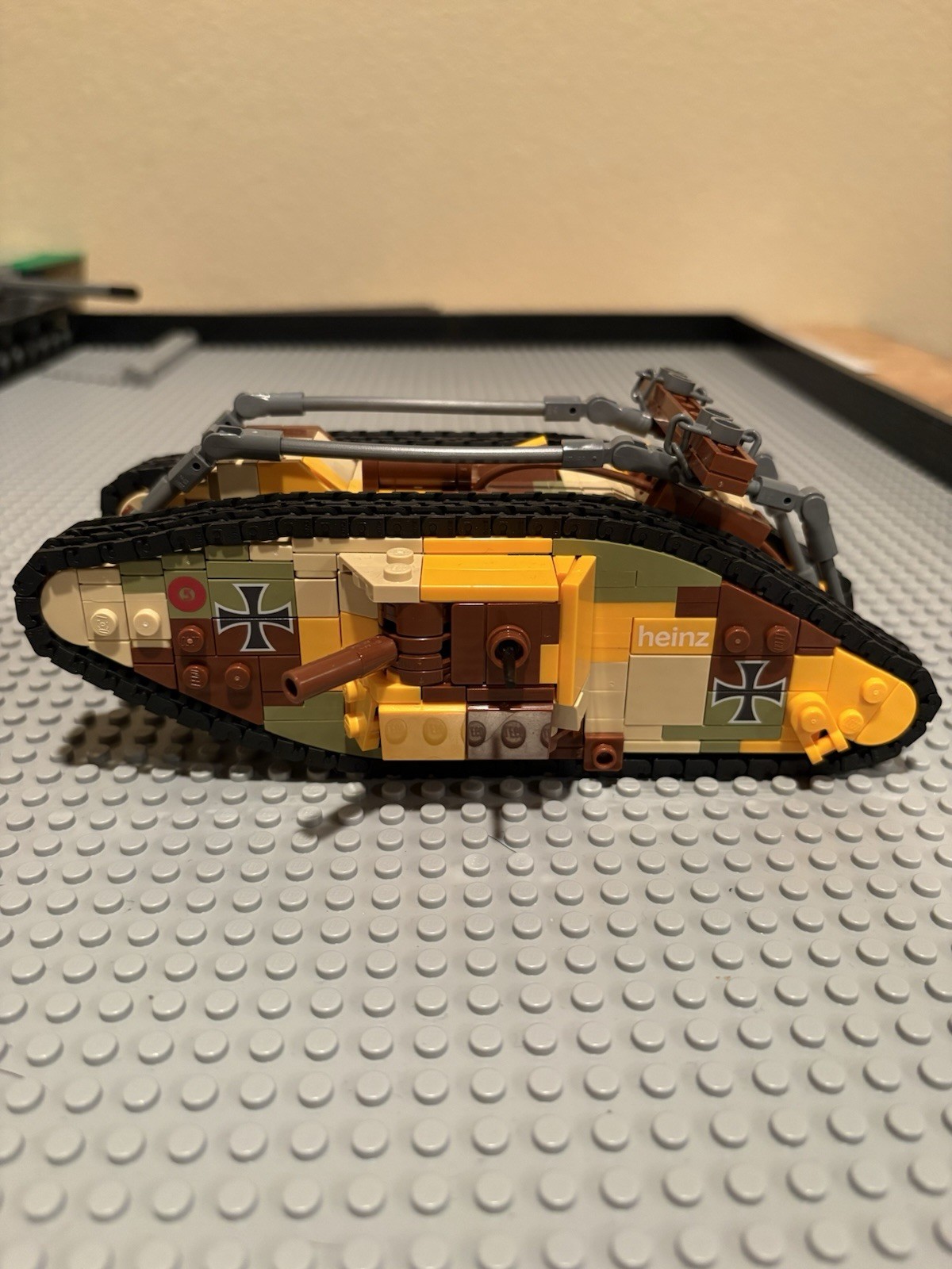 Panzer Brick labs Mark V With Minifigs