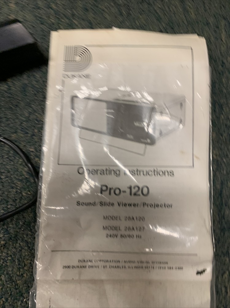Dukane PRO120 35mm random access slide viewer/projector with Hard Carrying Case