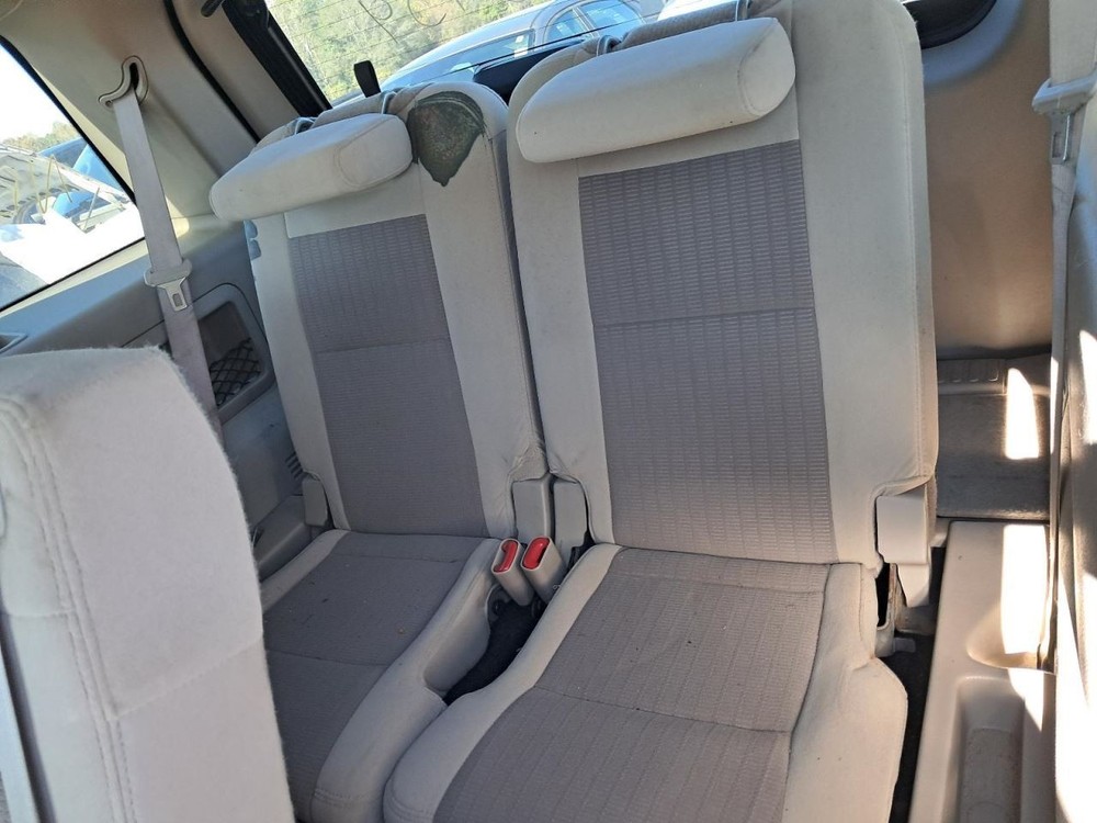 EXPLORER 2007 Glove Box 4849675