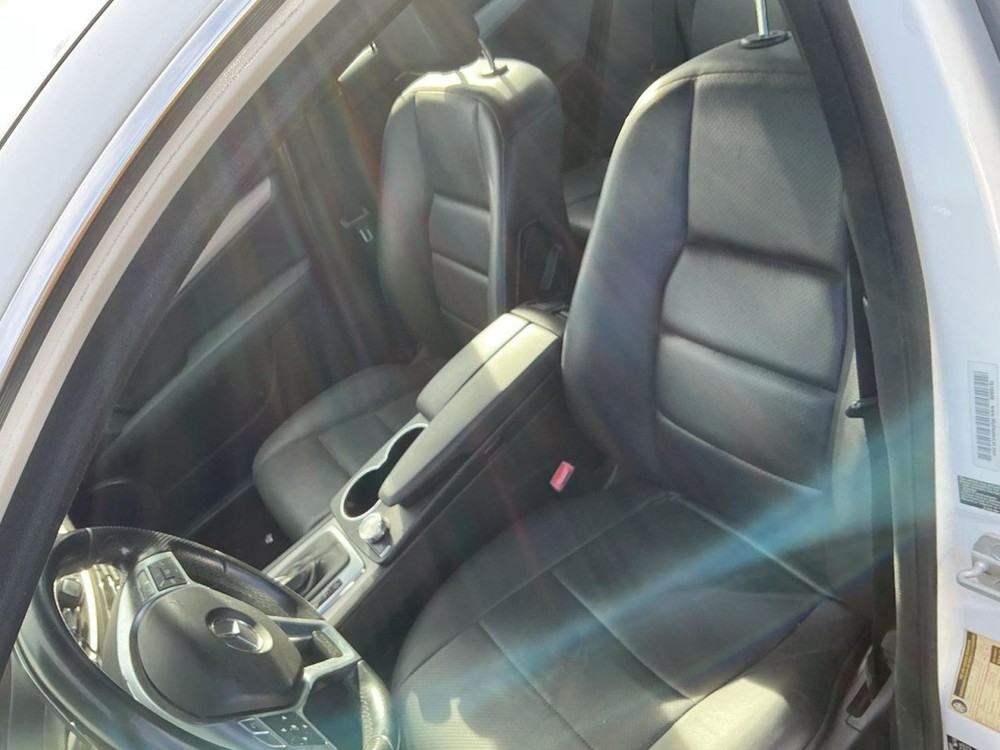C220 2013 Glove Box 4964459