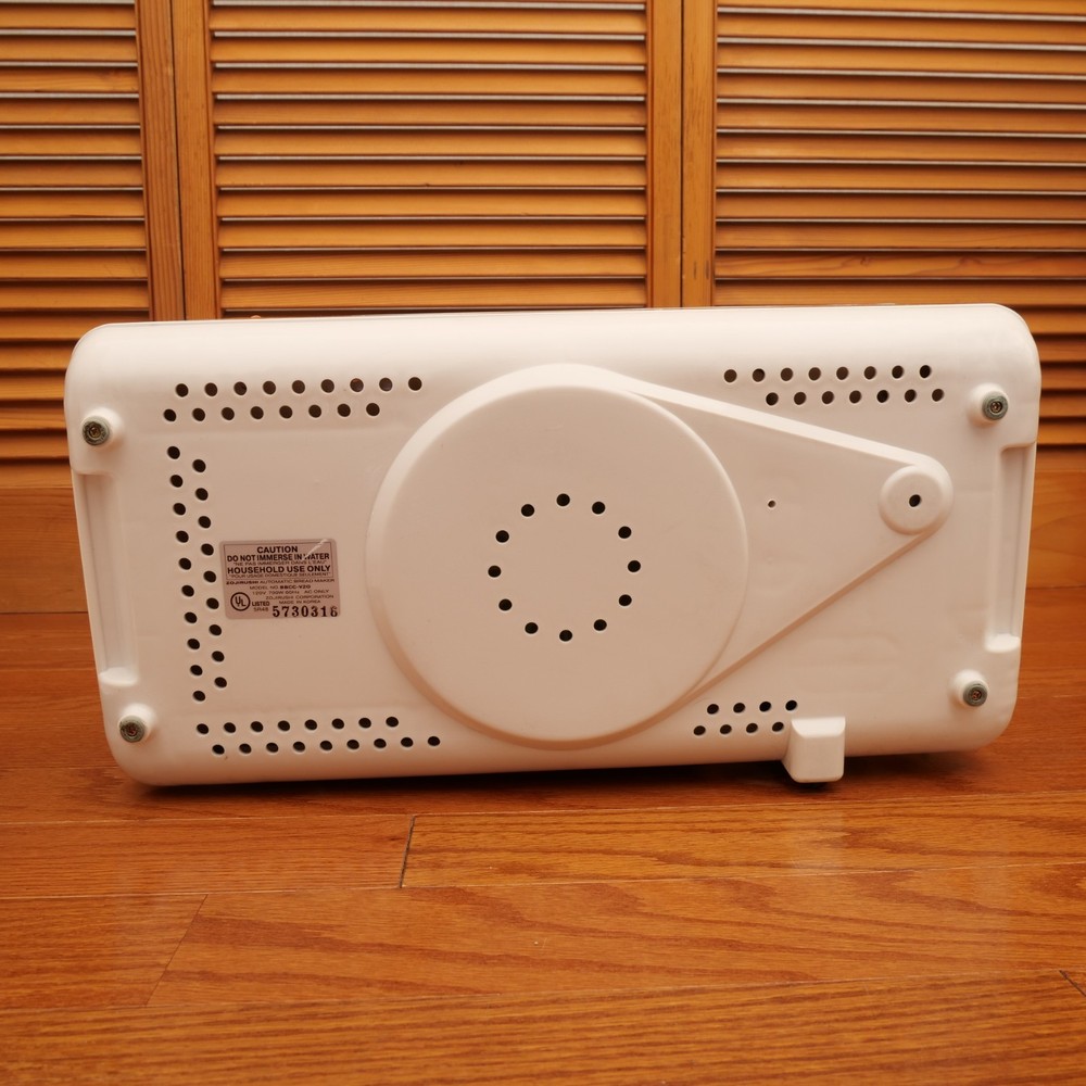 Zojirushi Home Bakery BBCC-V20 Bread Maker Machine 2lb Programmable Tested Works