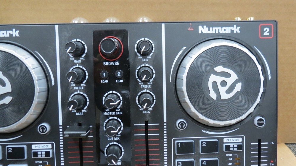 NUMARK PARTY MIX DJ CONTROLLER WITH BUILT-IN LIGHT SHOW