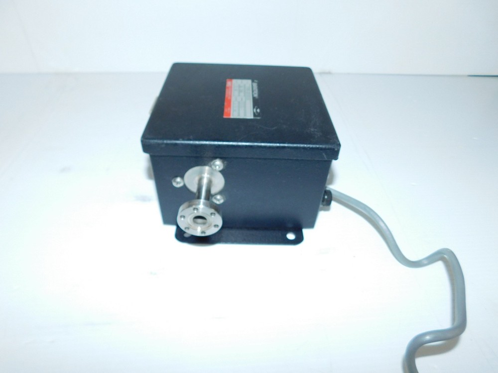 MKS INSTRUMENTS BARATRON TYPE 220BD-00100C2A RANGE 100 TORR MANOMETER (HLP30)
