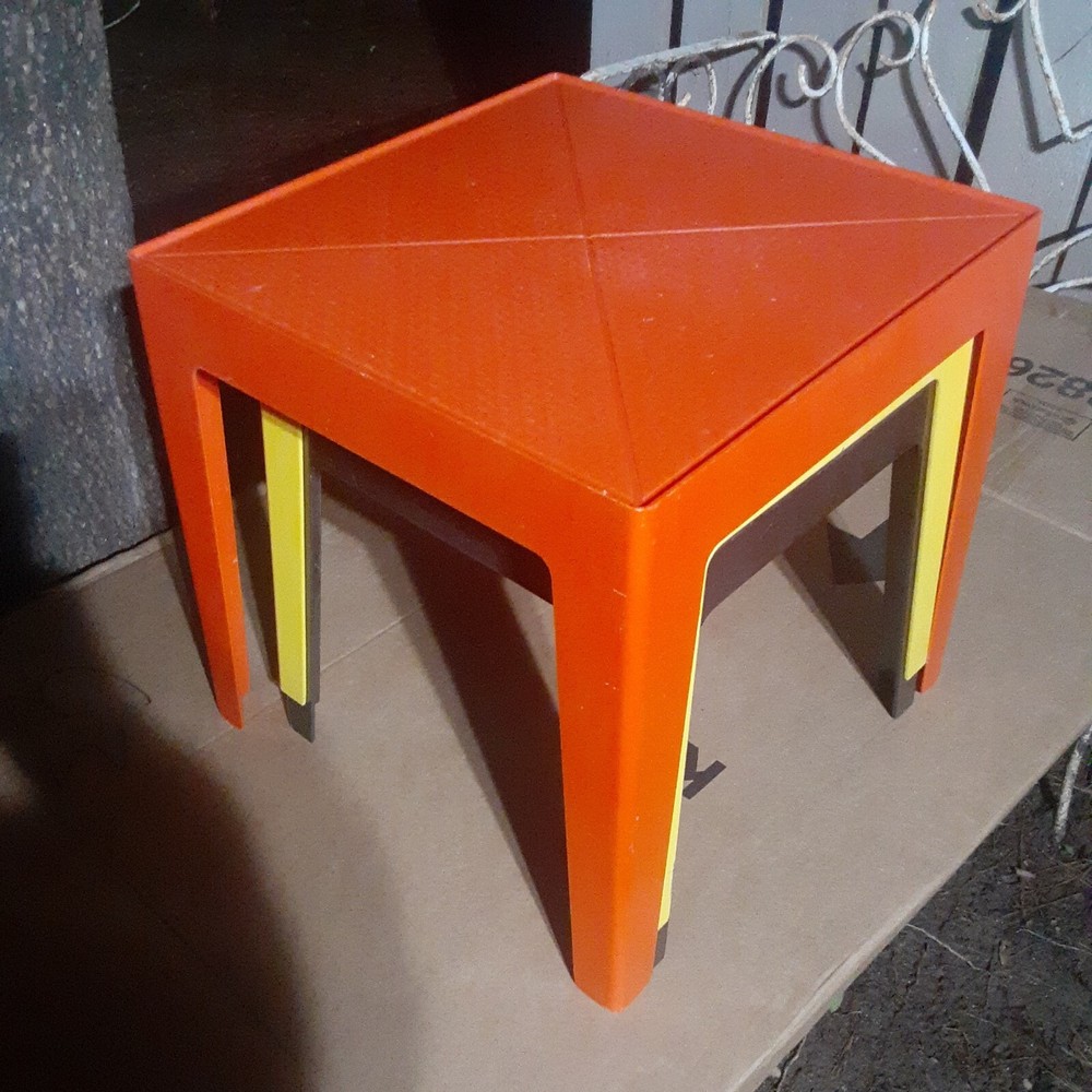 MIDCENTURY MODERN CHEINCO BURLINGTON NEW JERSEY ATOMIC PLASTIC STACK NEST TABLES