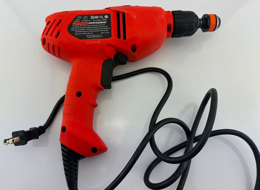 Black & Decker DR201 3/8" (10mm) Chuck Corded Drill Variable Speed. Tested