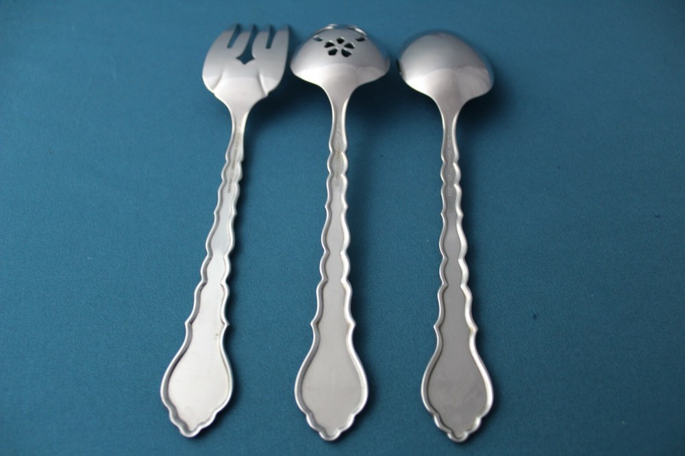 Oneida CELLO Serving (3pc Set) Tablespoon Pierced Fork Community Stainless