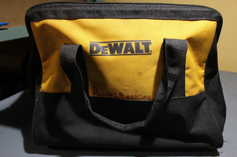 DEWALT DCD777 20V Cordless Drill Driver Kit