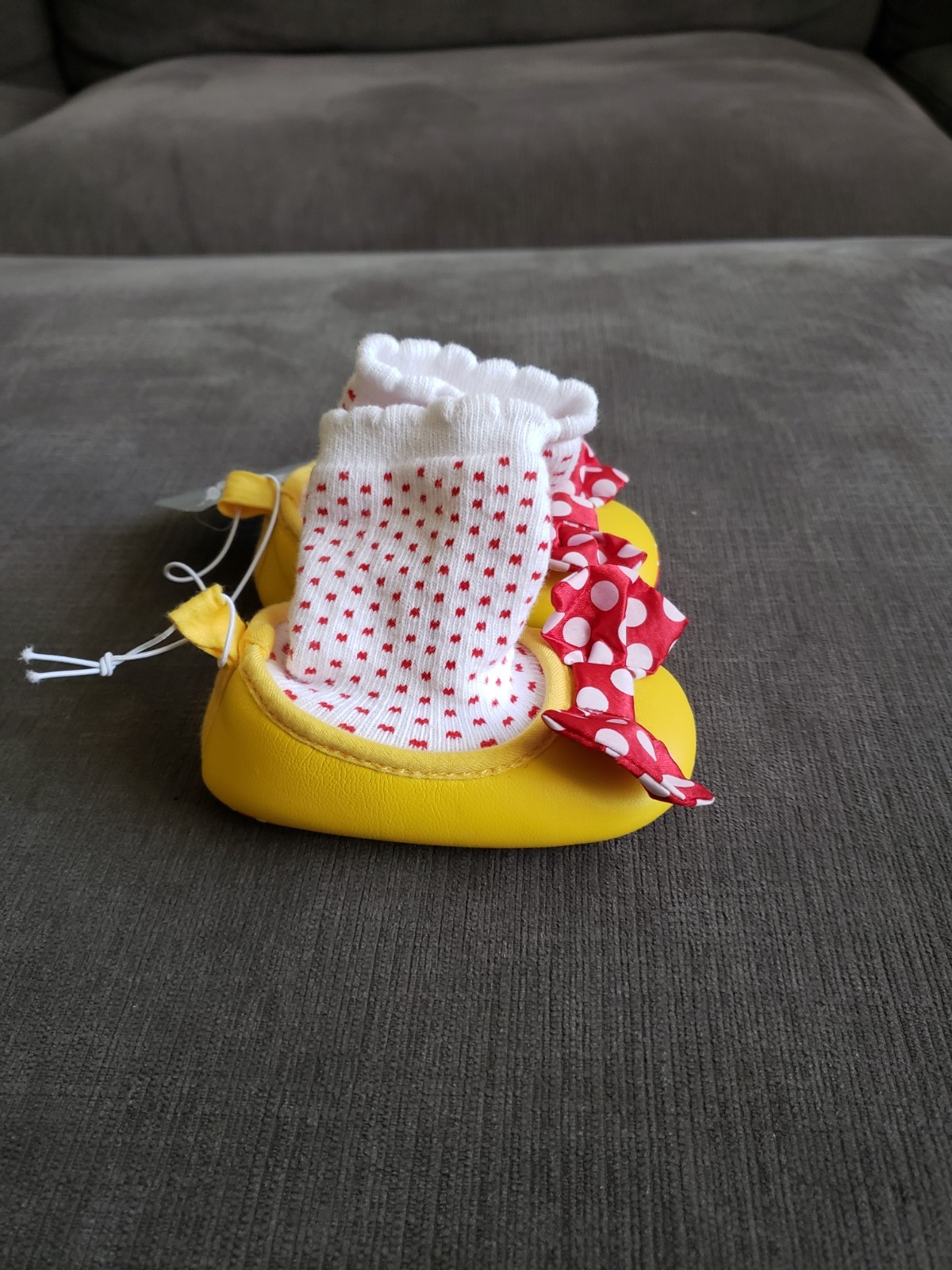 RARE - Disney Baby Minnie Mouse Costume Booties Yellow Red Polka Dot Bow 6-12...