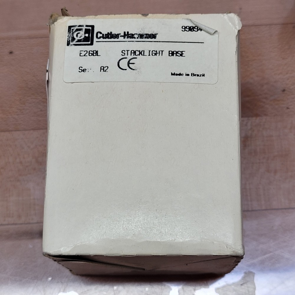 EATON E26BL Stacklight Base, 250V Max , Uimp 1.5kV - NEW