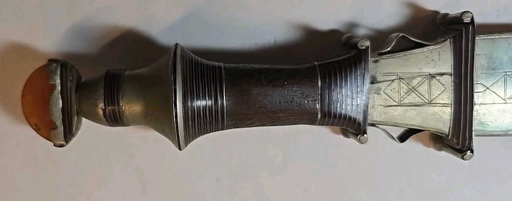 Antique Tuareg Dagger
