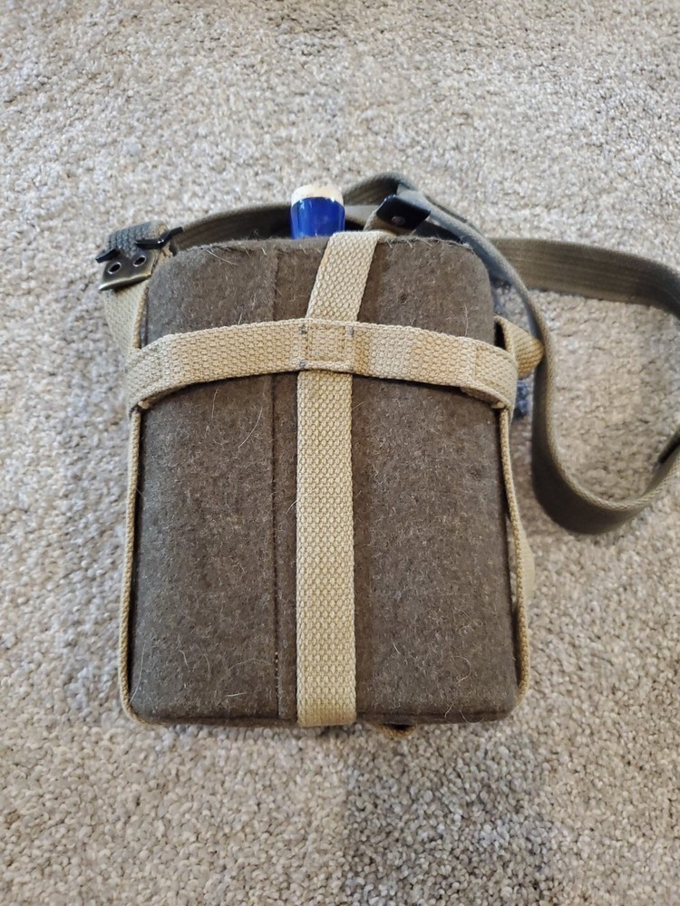 British WW2 Post War Canteen W/ Strap P37 CORK LID.