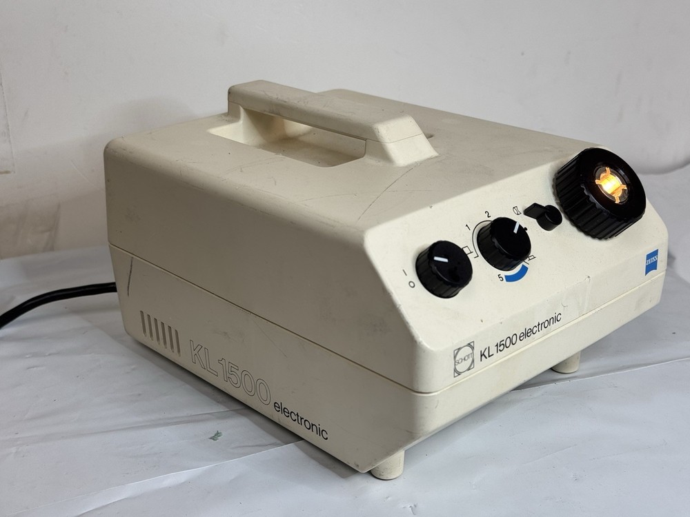 Schott KL1500 Electronic Microscope Fiber Optic Light Source