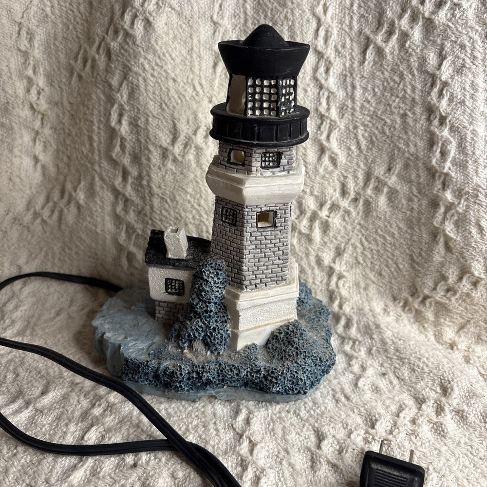 Lighthouse Night Light Needs A Bulb 6.5”