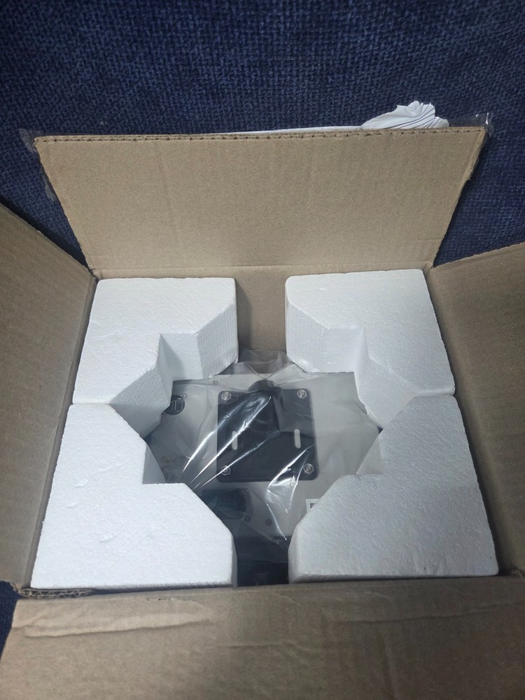 STX Technology XHR70085-C4-RT 8-32Vdc Harsh Environment Touchscreen Computer