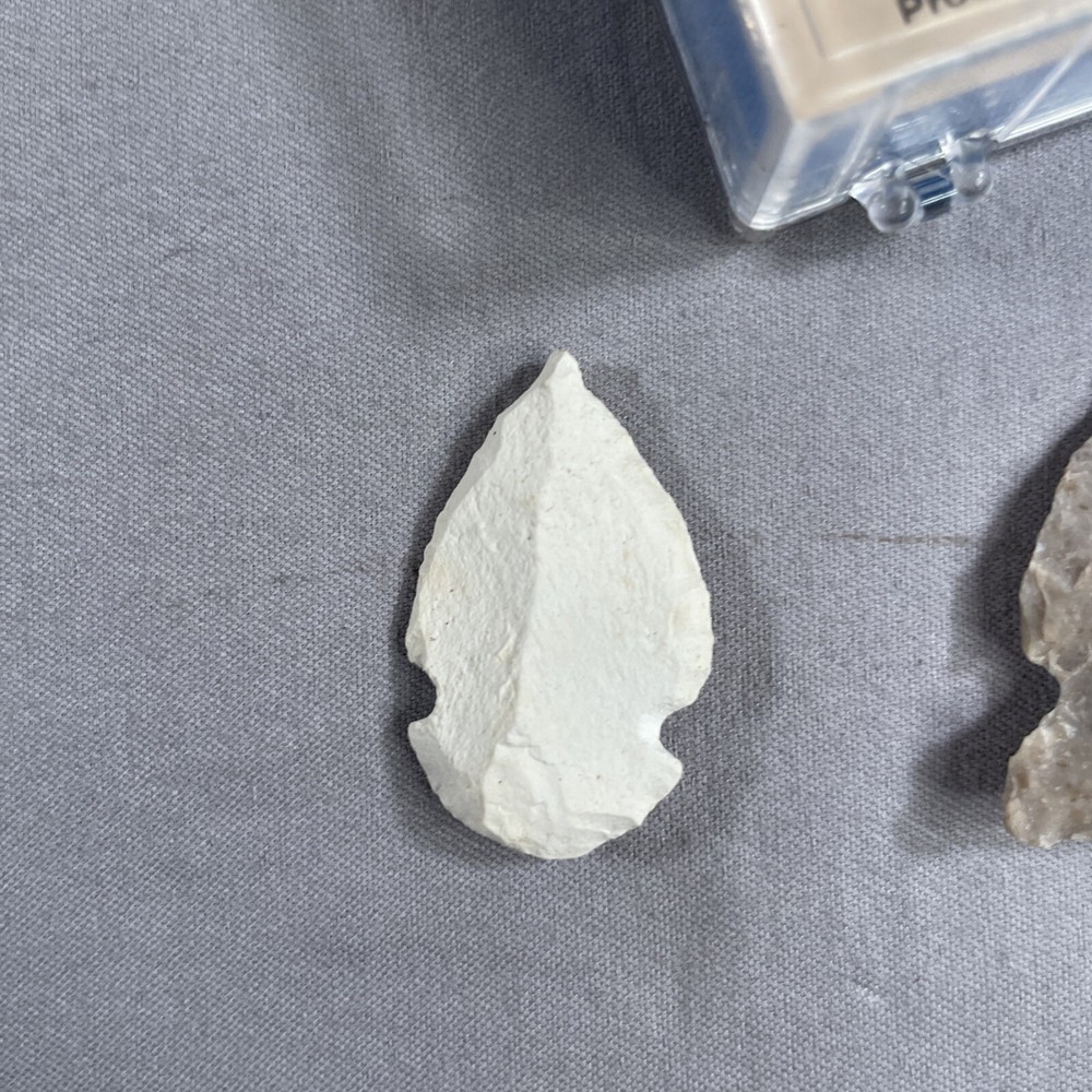ARROWHEADS 3 ARROW POINTS IN BOX