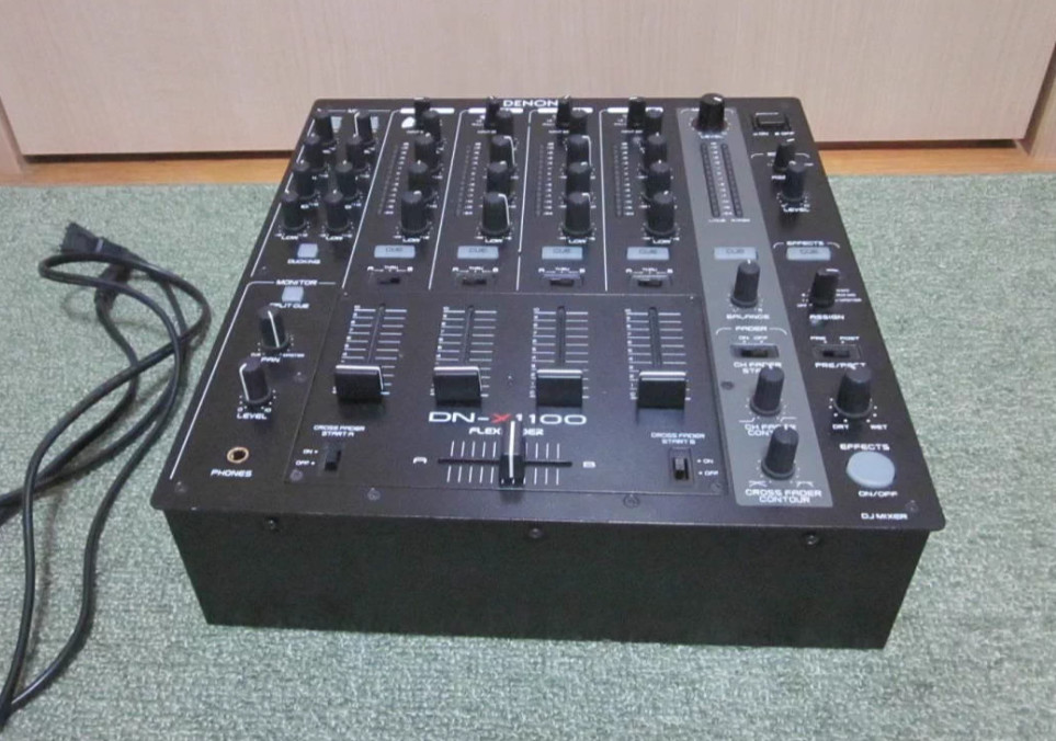 1pcs DENON DN-X1100 Mixing Console