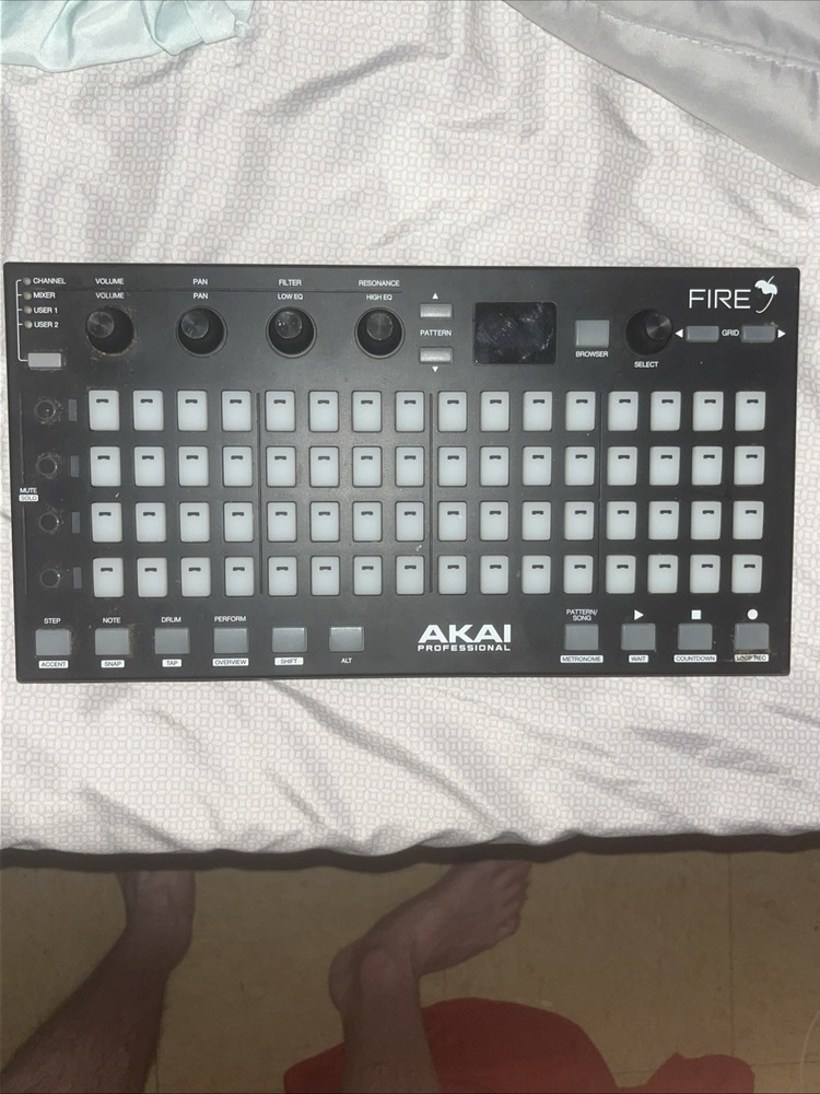 Akai AKAI Professional Fire (Controller Only) - USB MIDI Controller for FLStudio