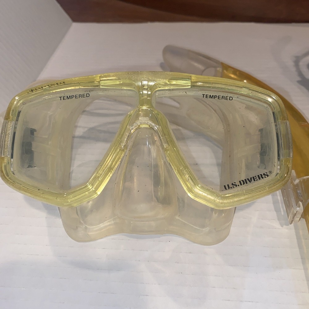U.S. Divers Blast Set