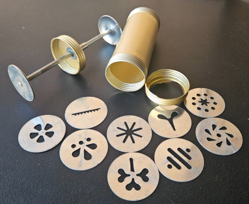 COOKIE / NOODLE PRESS. ATECO 9 PC. VARIATIONS.