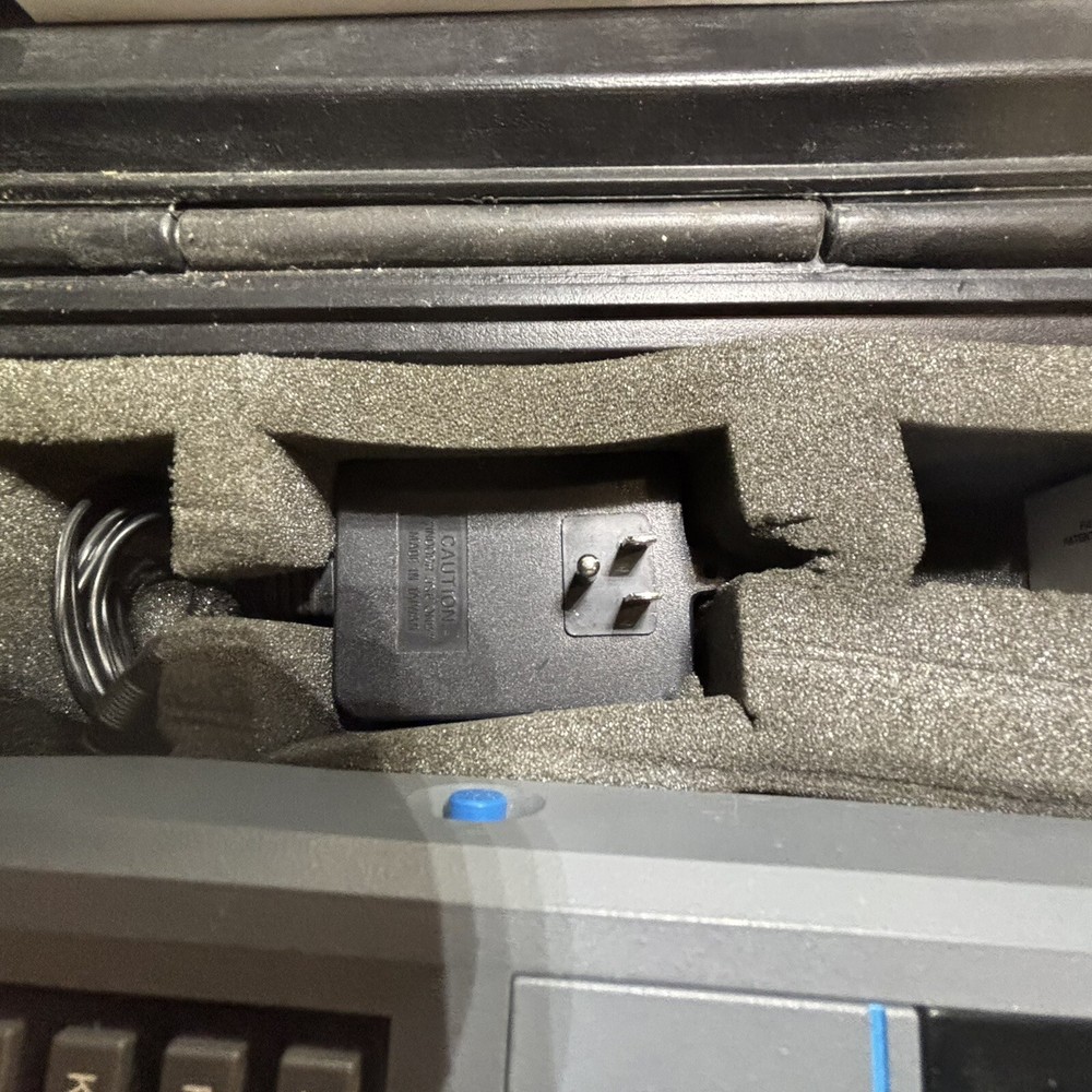 Brady Bradymarker XC Plus Printer in Case w/ Brady Printing Roll