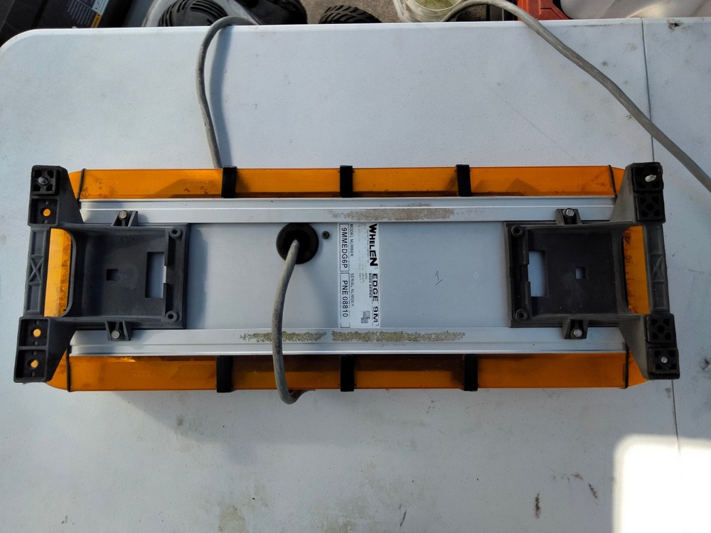 Whelen Edge 9000 Mini 6 STROBE Light Bar 28”