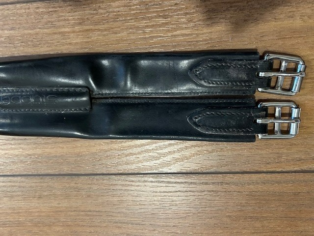 Stubben Black Leather Girth - 125cm/49"