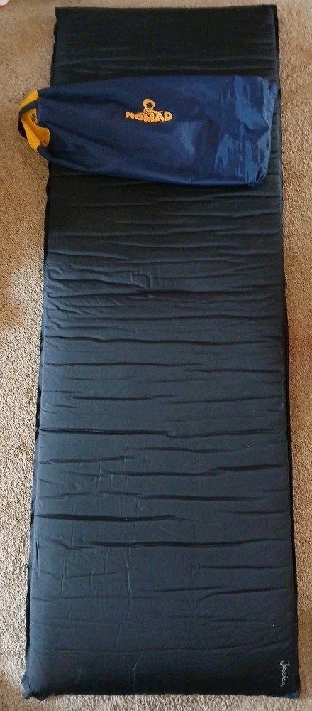 🛌🛌Nomad Dreamzone 7.5 Sleeping Mat W/ Stuffsack EUC 🛌🛌