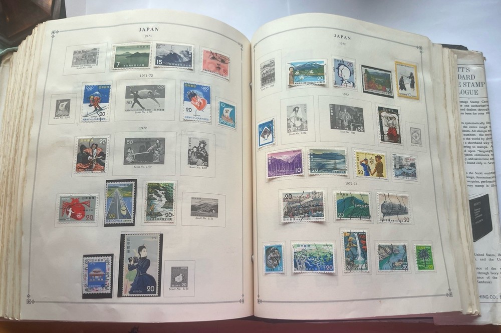 Scott International Album 1870s-1990s Thousands Of Stamps From Around The World