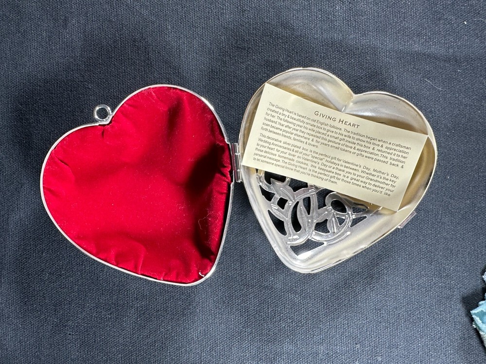 Lenox Wedding Promise Giving Heart