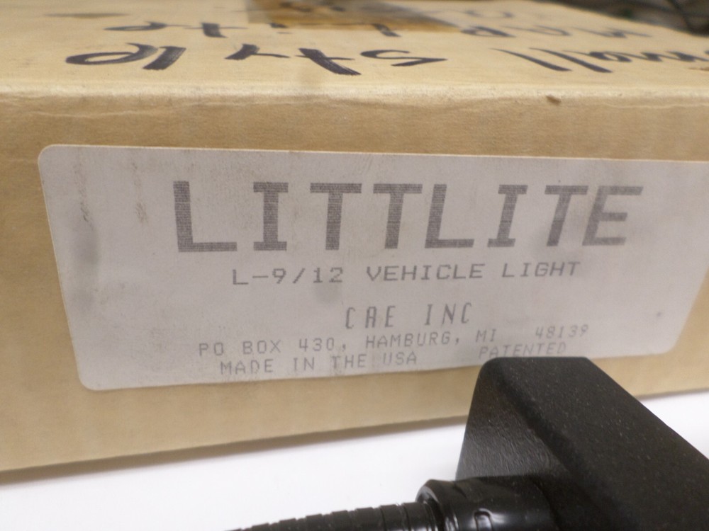 Littlite L-9/12 Task Light with Mounting Chassis (Missing Shield)