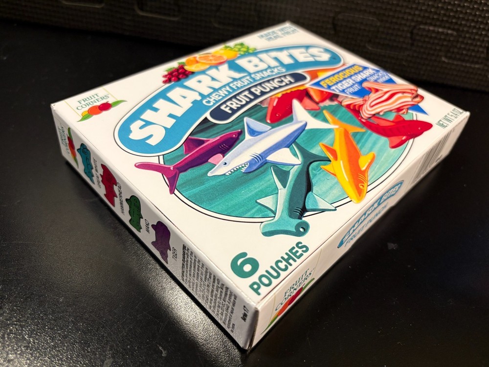 Shark Bites fruit snacks - Empty custom design display box