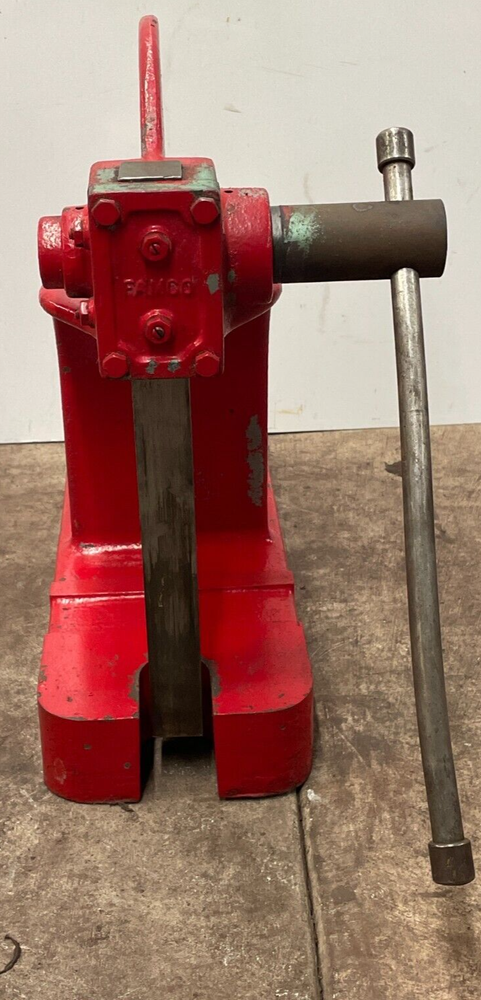 FAMCO 2 TON ARBOR PRESS