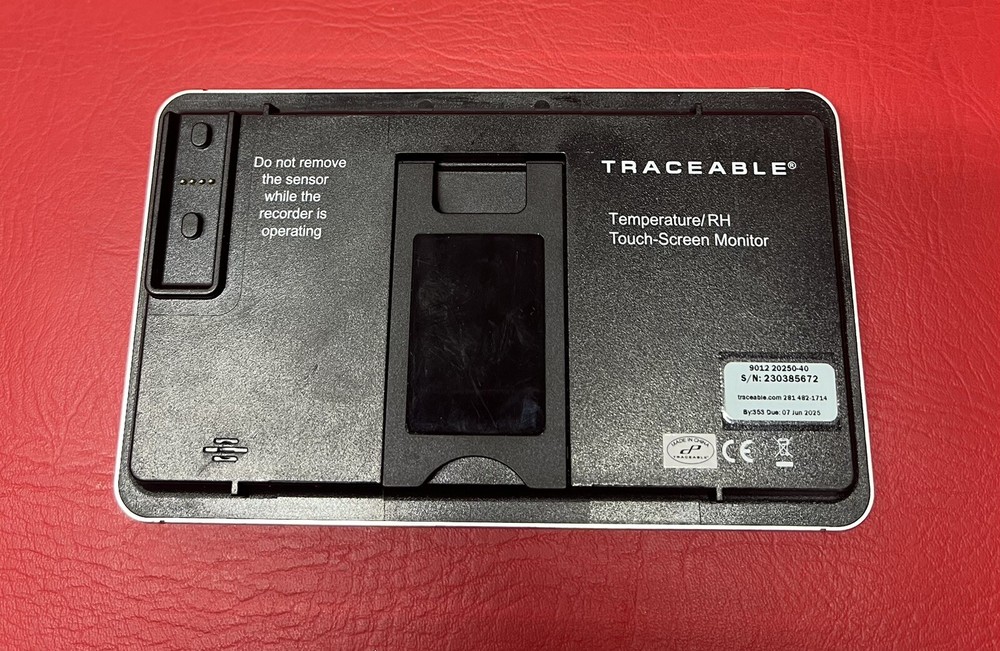 Cole Parmer 20250-40 Traceable 9012 Temperature/RH Touch Screen Recorder
