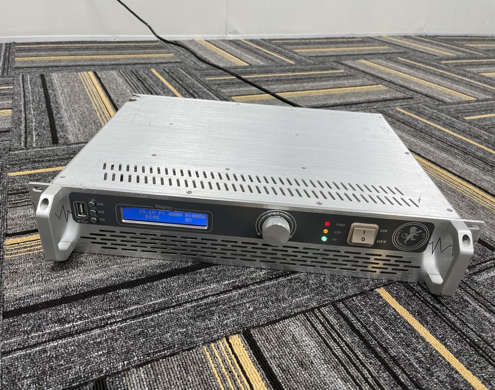 Broadcast Prof RVR TEX 1000 W FM Transmitter Wide Band 88 108 MHz Stereo