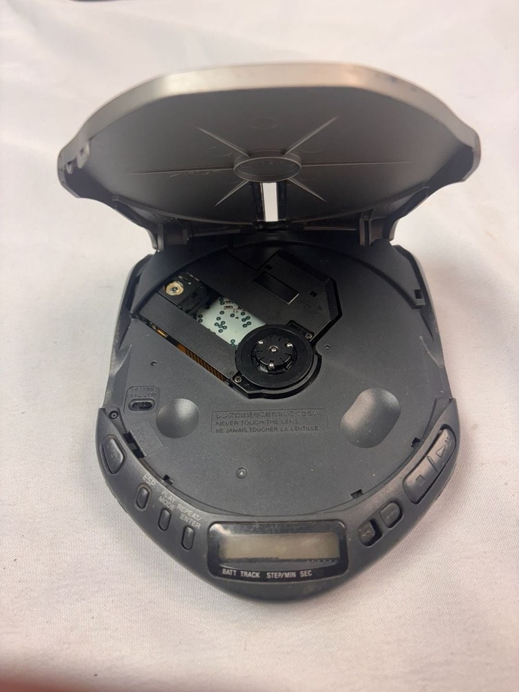 Sony Discman D-E301 ESP Digital Mega Bass Portable CD Player