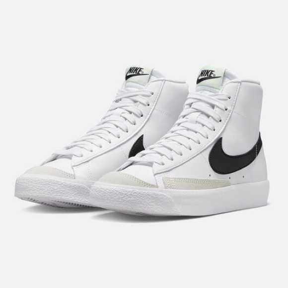 Nike Blazer Mid '77 DA4086-109 Youth unisex Big Kidz GS size 4.5-7  sneakers