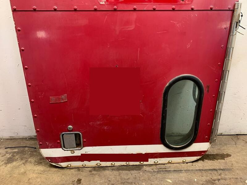 Peterbilt Door (606-13169)