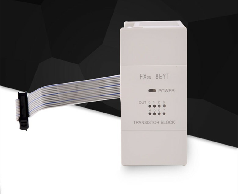 1 pc. New FX2N-8EYT Expansion Module Programmer Controller