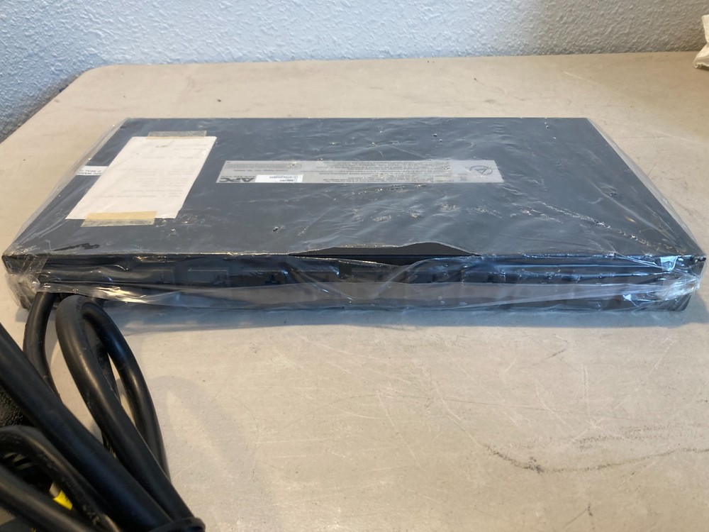 APC AP7752 Rack Mount Automatic Transfer Switch ATS 8-Outlet Open Box