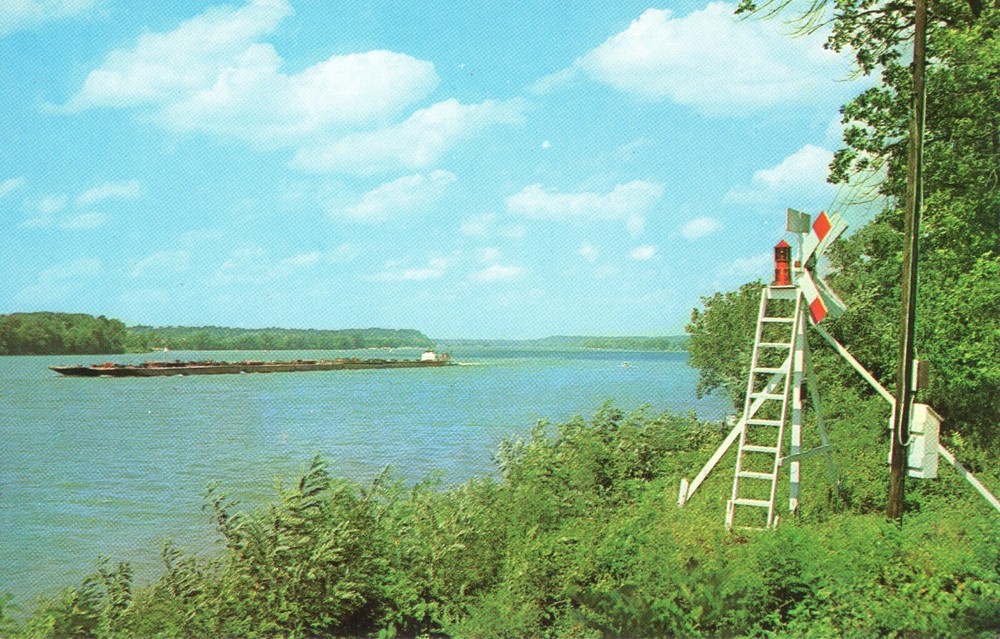 BEACON LIGHT ON OHIO RIVER - PC4460