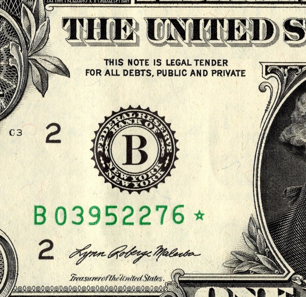 B STAR NOTE 2021 ONE DOLLAR B03952276* REGULAR RUN