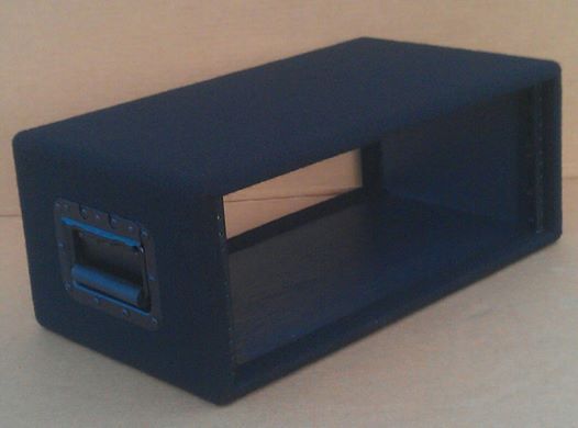 Pearson 4 space simple rack Black