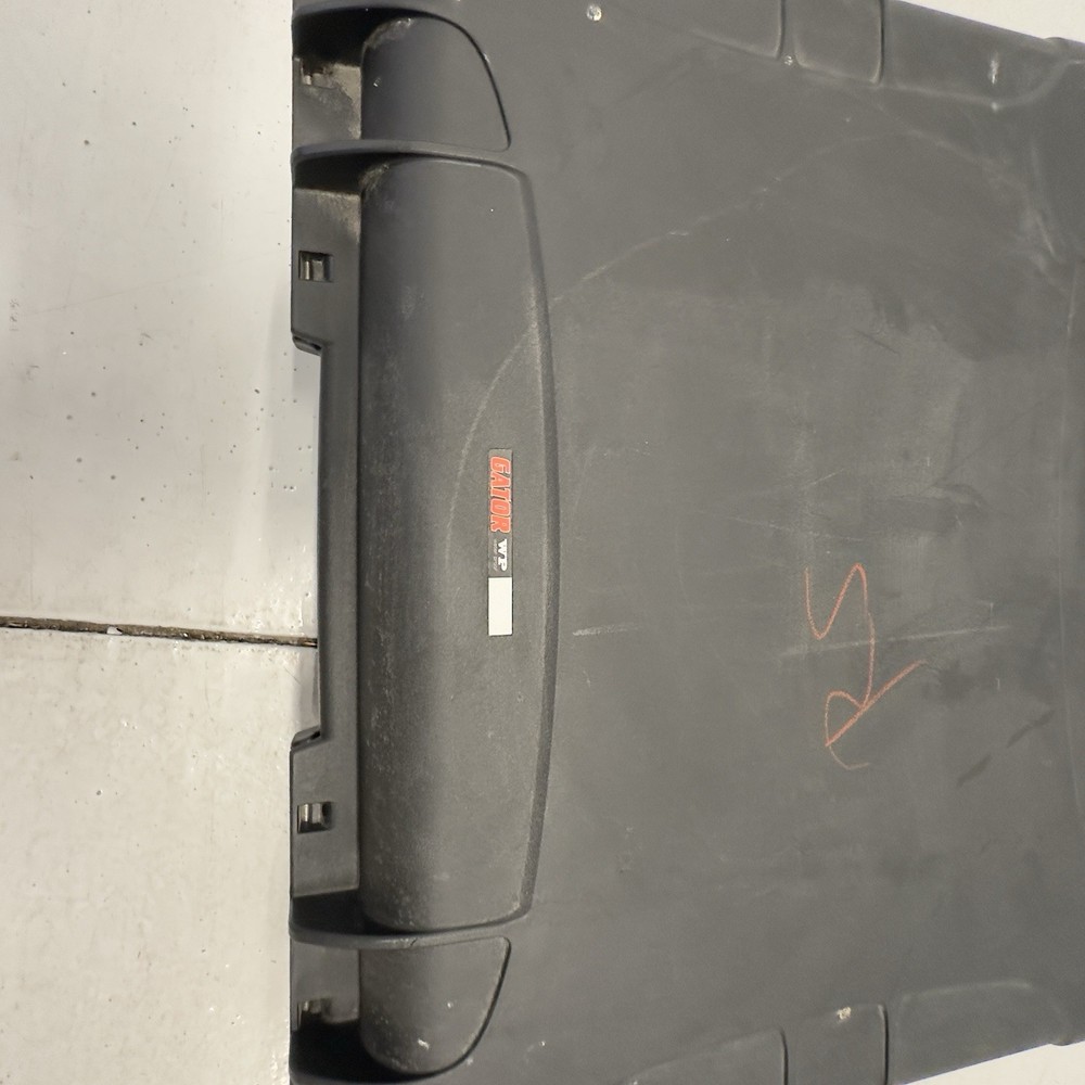 DJI PHANTOM 2 VISION + with case, 2 Used Batteries & Range Extender