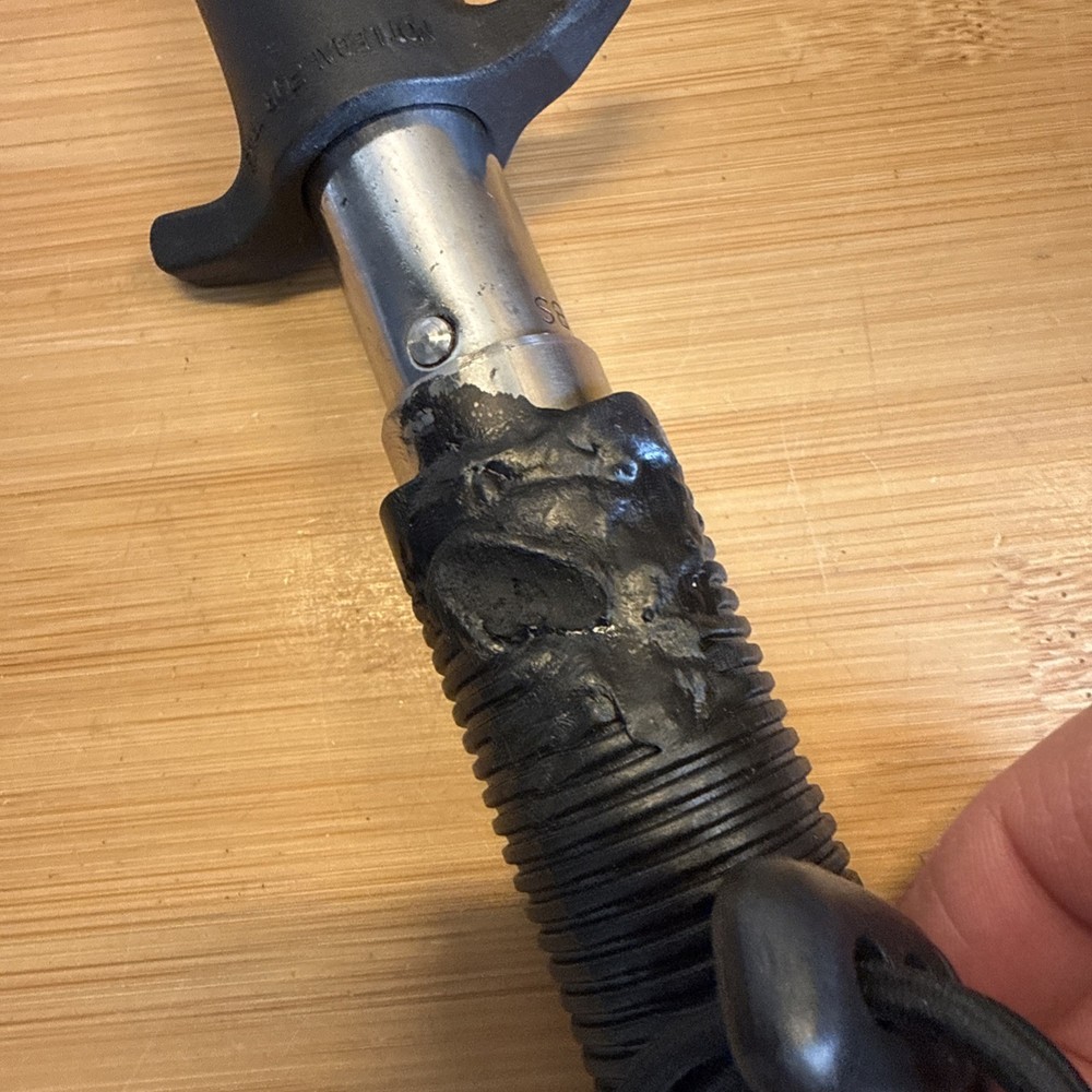 Fish Gripper Scale