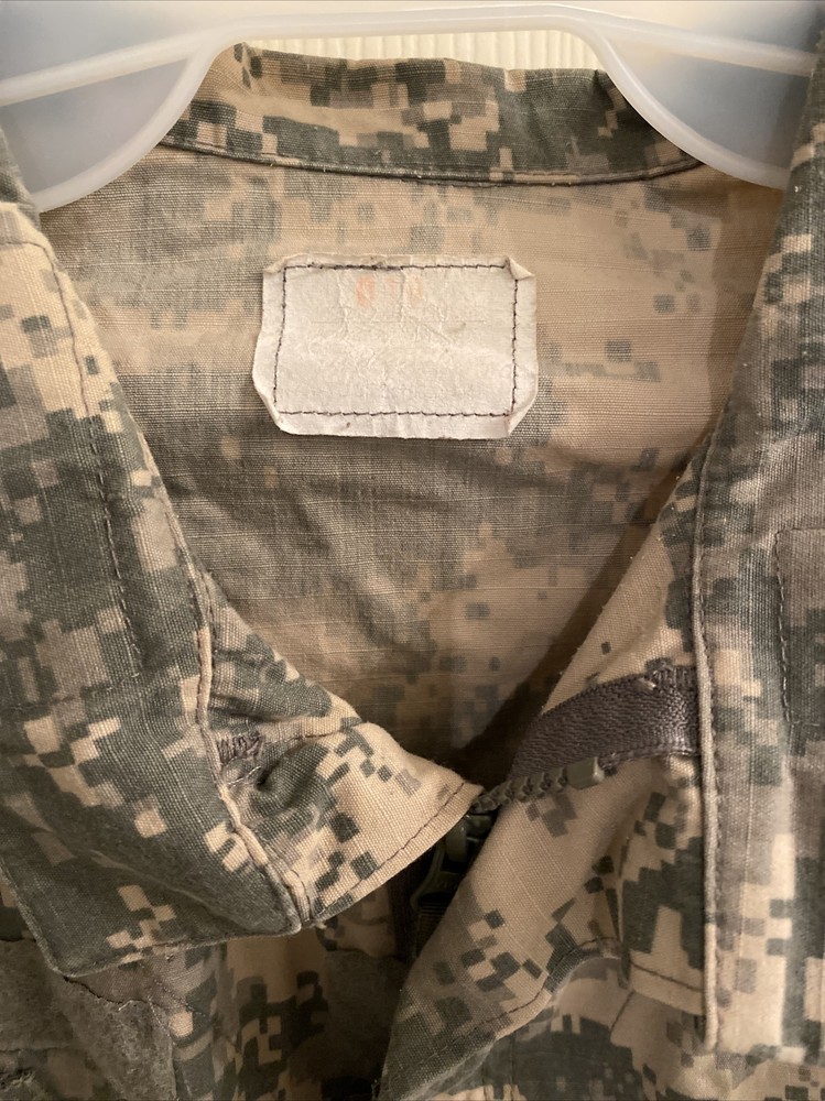 US Army Combat Uniform, COAT, size Men’s Medium/Regular