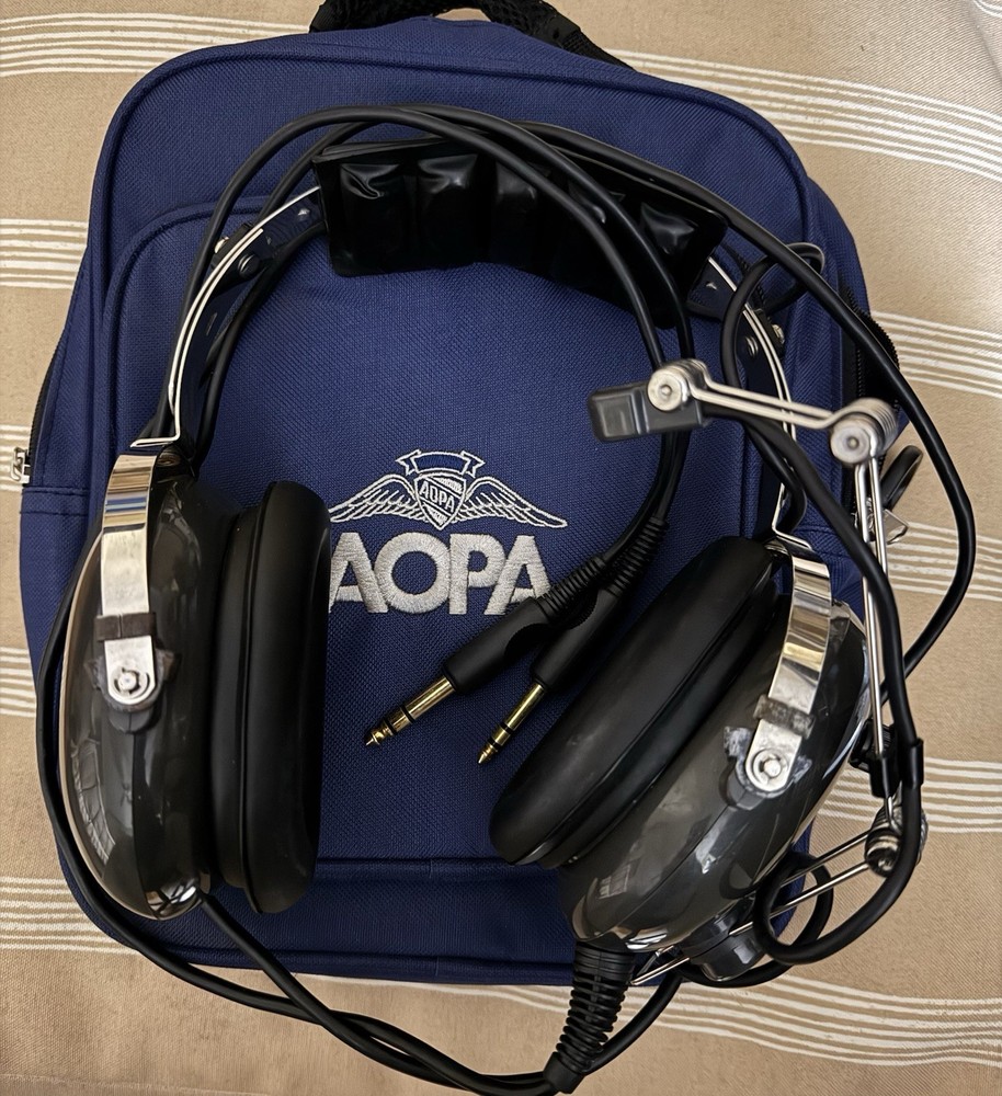 AOPA  Aviation Headset & Bag
