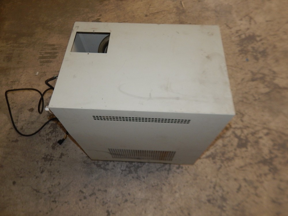 NESLAB CFT-33 REFRIGERATED RECIRCULATING CHILLER (#4575)
